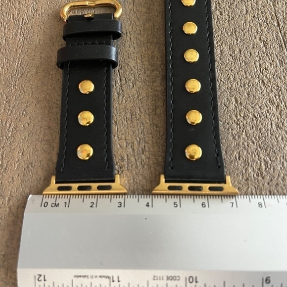 Posh Tech Black Leather Apple Watch Wrap Around Band - Picture 4 of 5